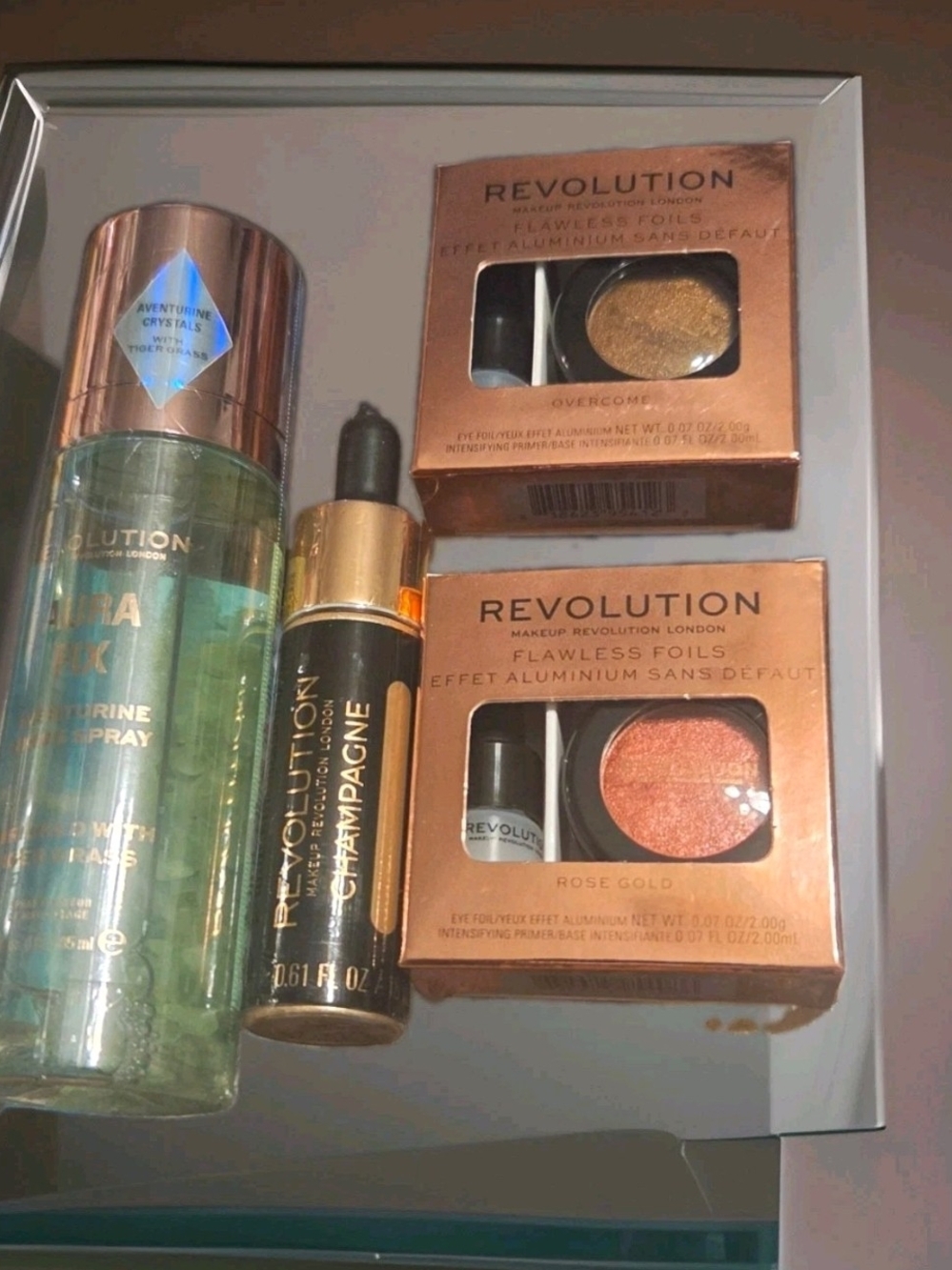 Makeup Revolution London Aura Setting Spray & 2-Foils Set, Highlighter Champagne